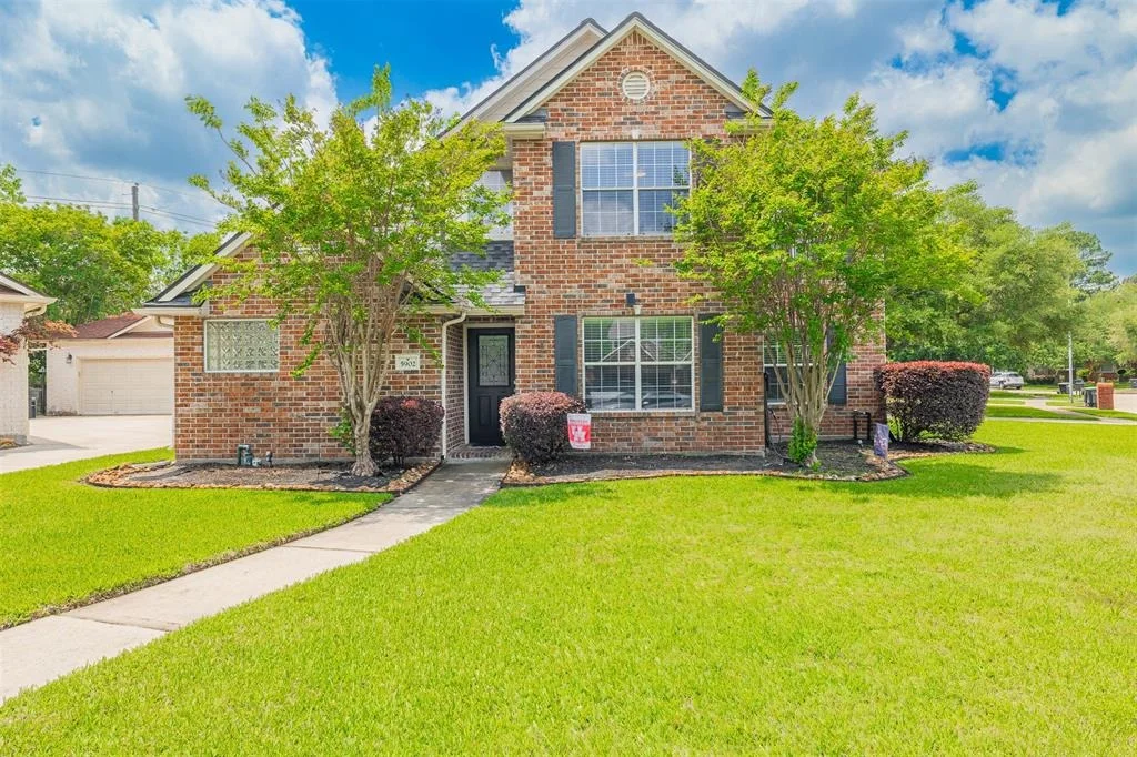 Photo of 5902 Deerfield Court