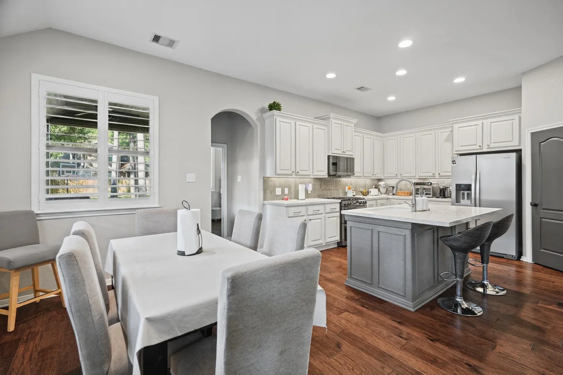 Photo of 54 W Wolf Cabin Circle