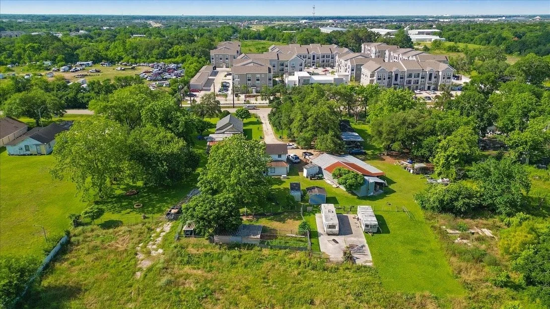 Photo of 3921 Almeda Genoa Road