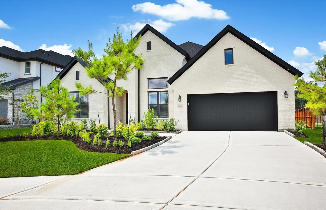 Photo of 4691 Bridgewood Drive