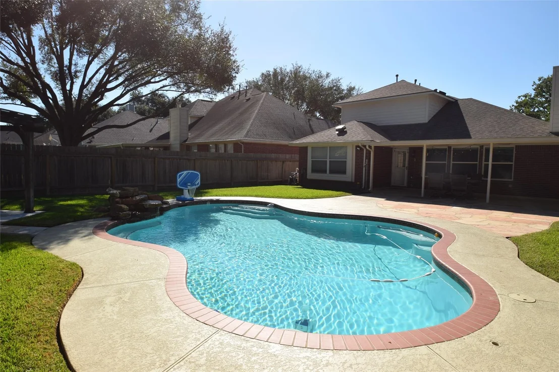Photo of 5084 Morrison Boulevard