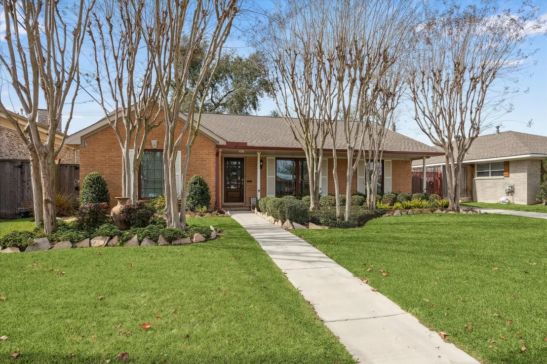 Photo of 1251 Clovis