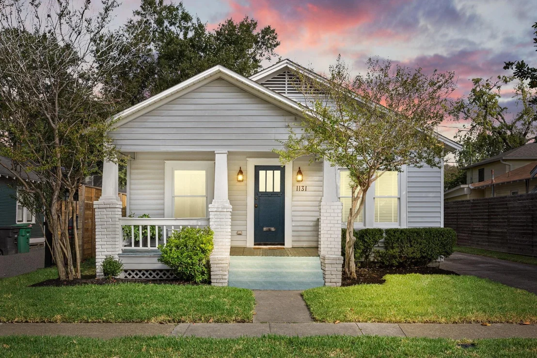 Photo of 1131 Walling Street