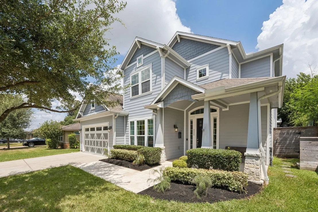 Photo of 8558 Ridgepoint Drive