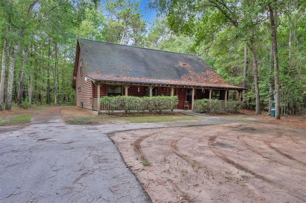 Photo of 18993 Ferne Drive
