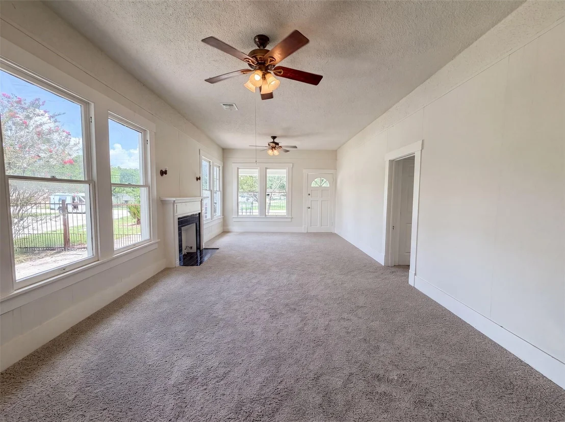 Photo of 714 Bolling Lane