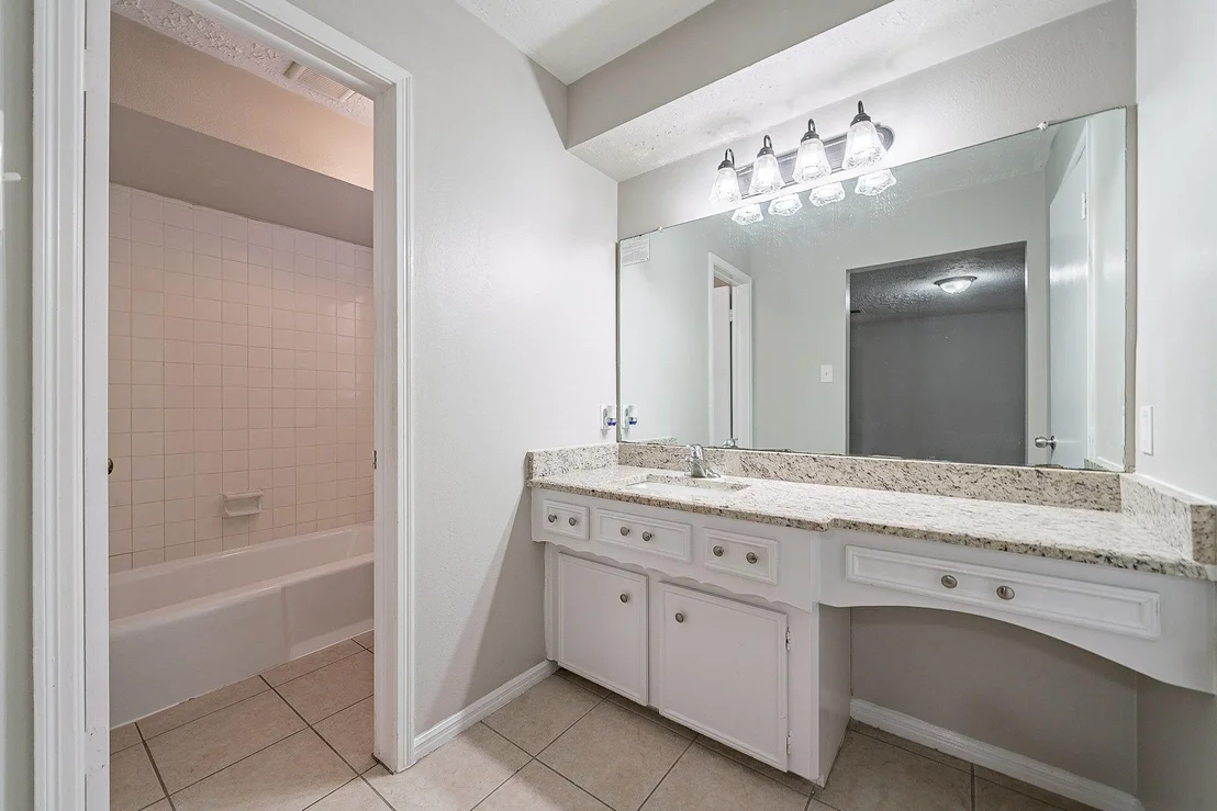 Photo of 1122 Tigris Lane