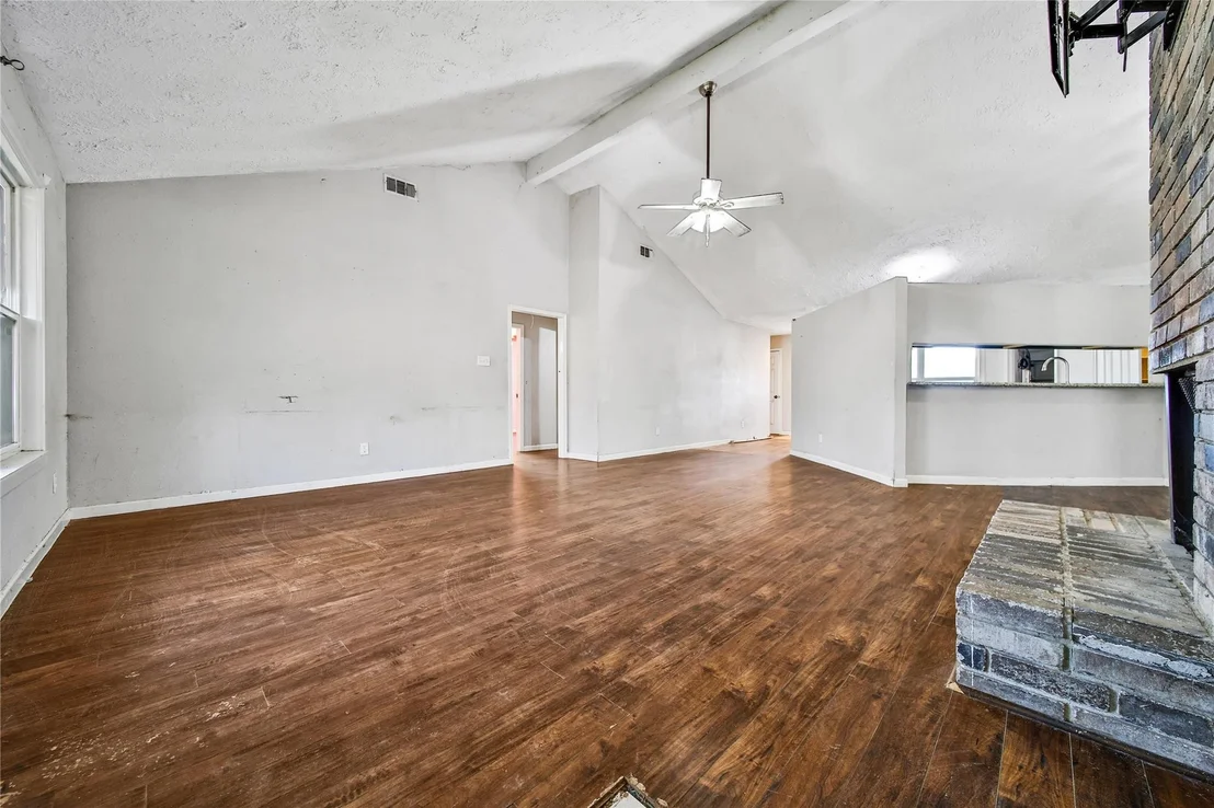 Photo of 426 N Compass Rose Circle