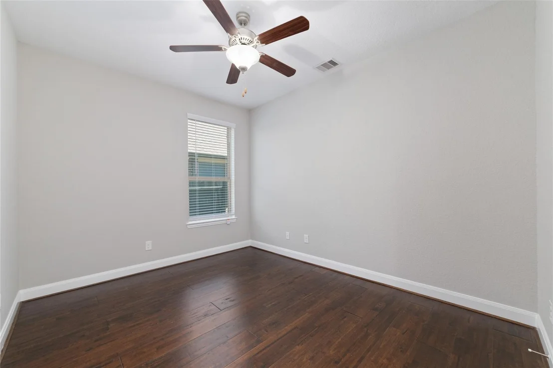 Photo of 17323 Tomintoul Path