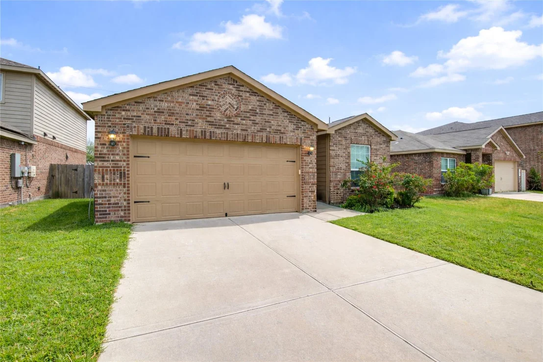 Photo of 1033 Texas Timbers Drive