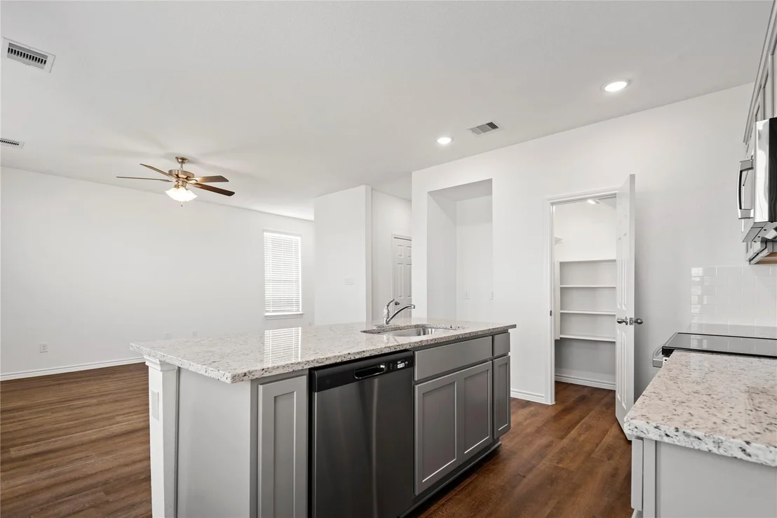 Photo of 785 Westpointe Drive