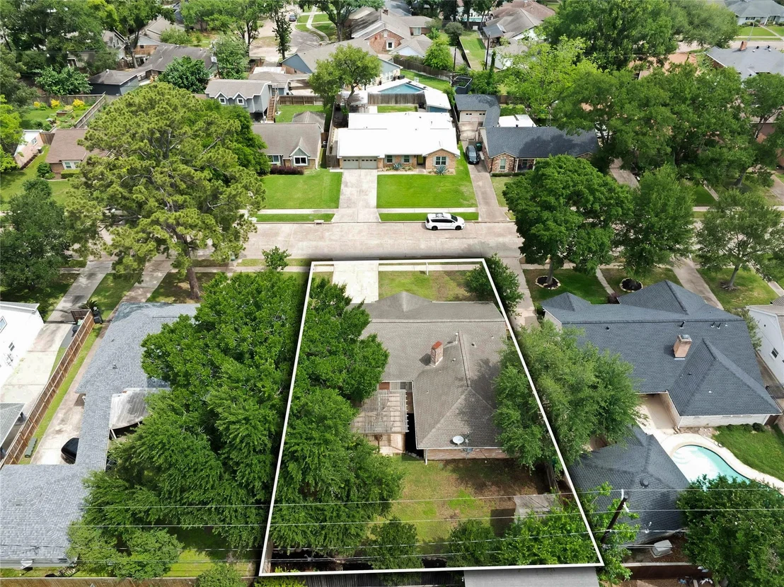 Photo of 995 Curtin Street