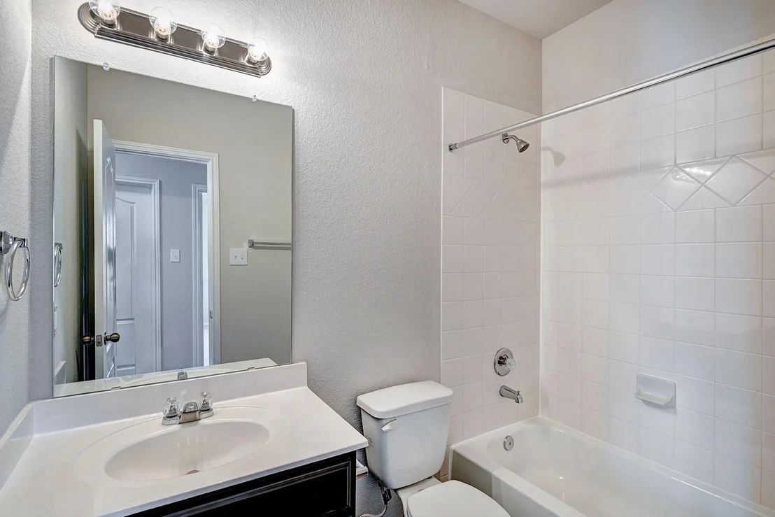 Photo of 669 Woodhaven Lakes Drive