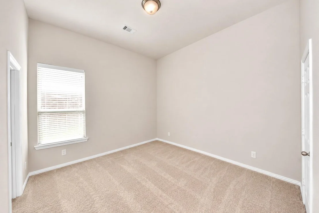 Photo of 8131 Black Percher Street