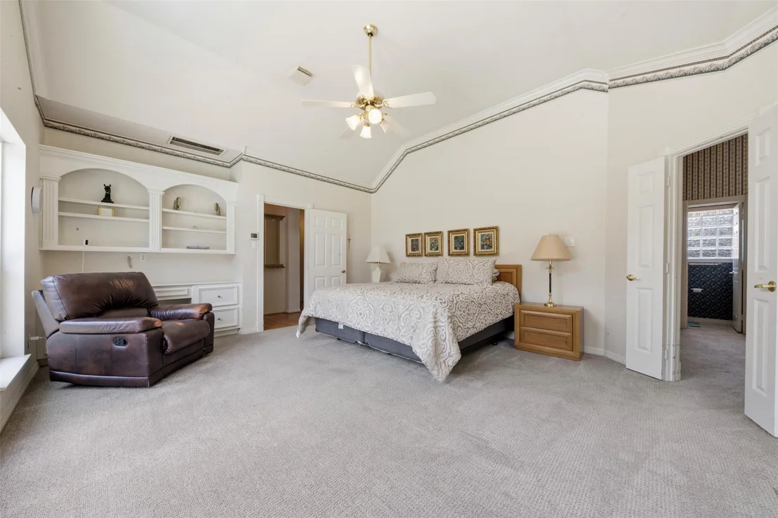 Photo of 7114 Centre Oaks Drive