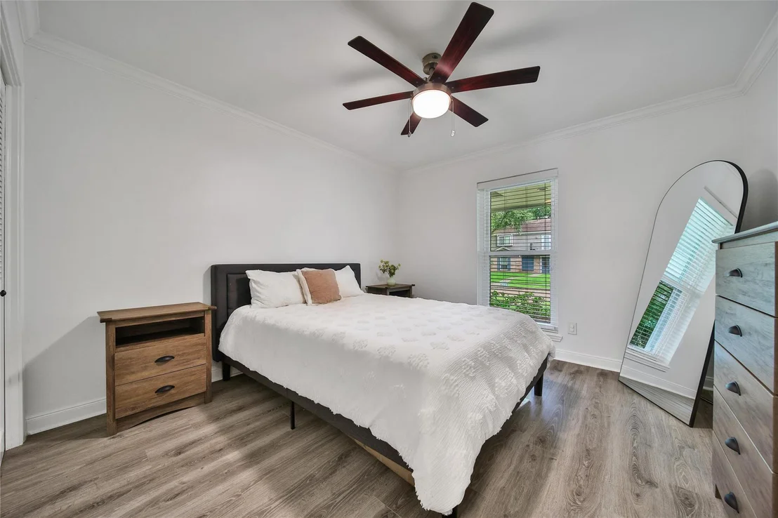 Photo of 963 Thornton Road