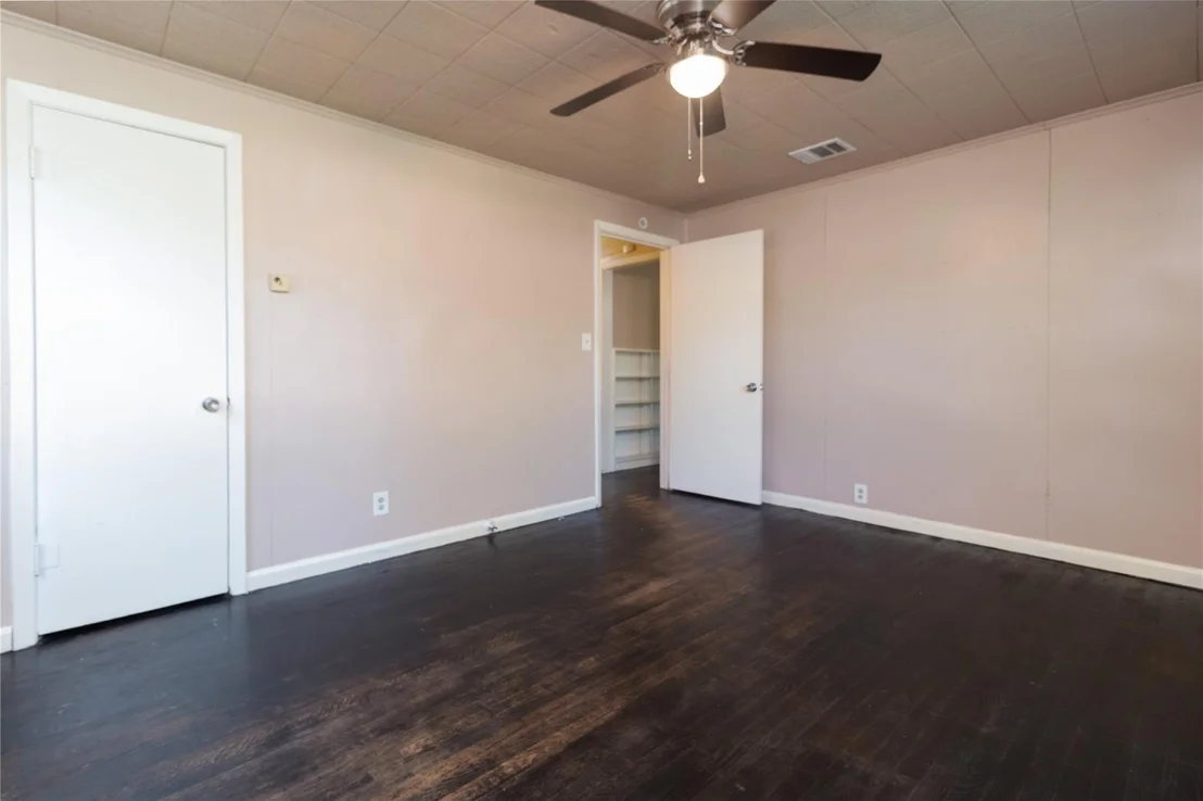 Photo of 4425 Harding Drive