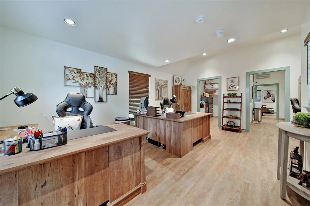 Photo of 8991 Mann Lane
