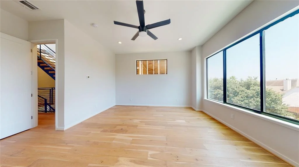 Photo of 531 Memorial Heights Drive
