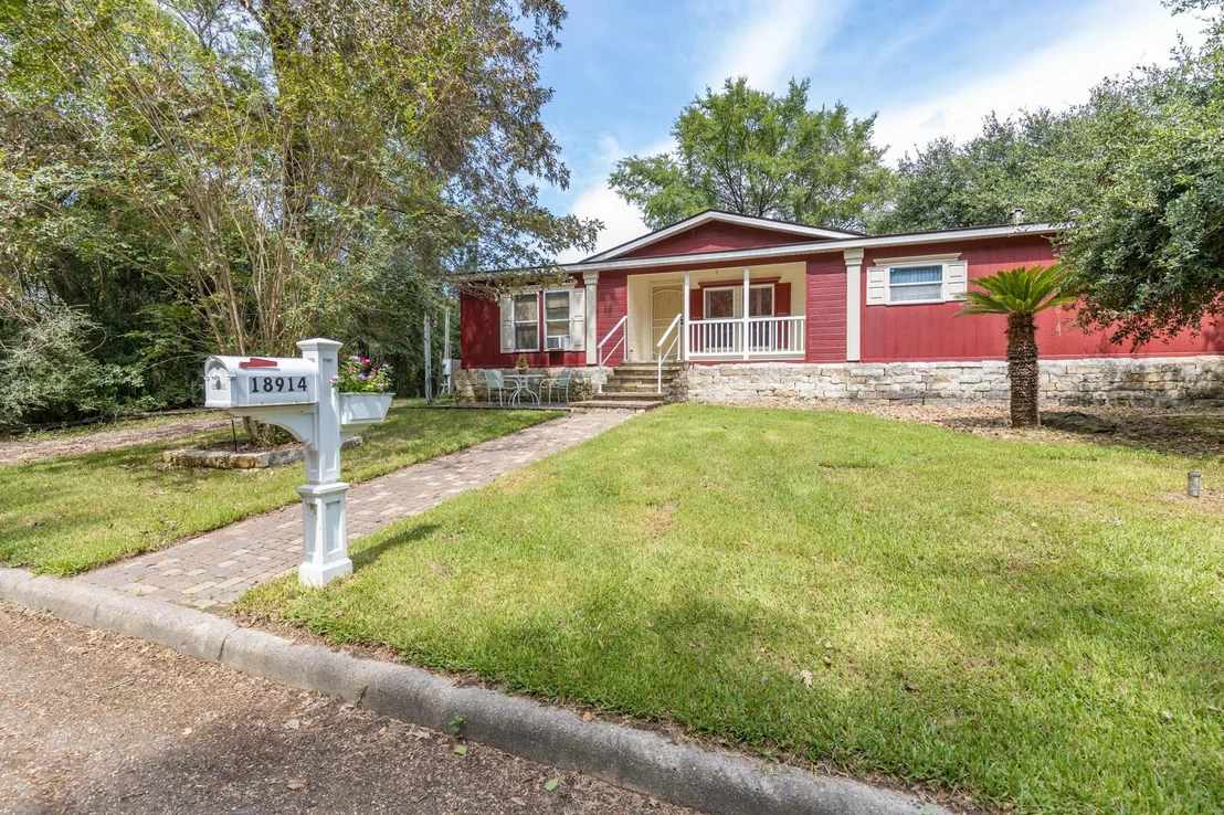 Photo of 18914 Canyon Lane