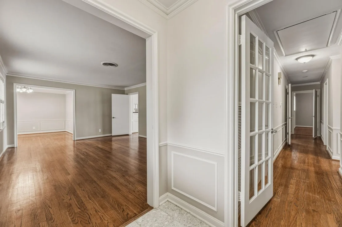 Photo of 4510 Creekbend Drive