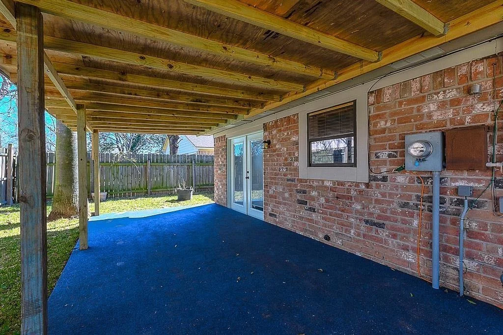 Photo of 24126 Whitefield Lane