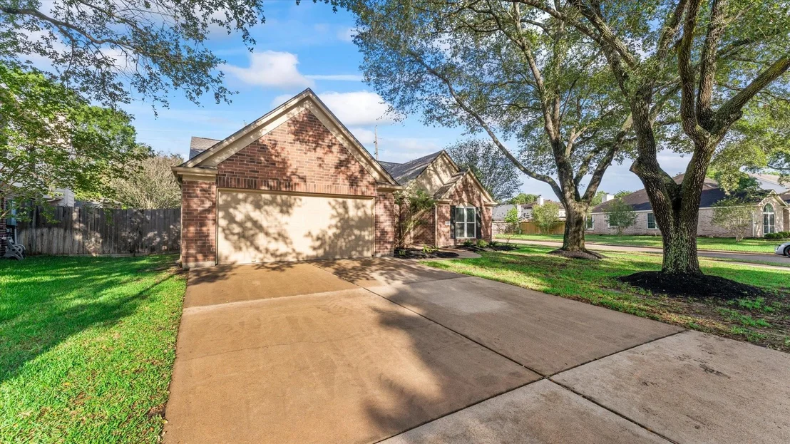 Photo of 1419 Lamplight Trail Drive