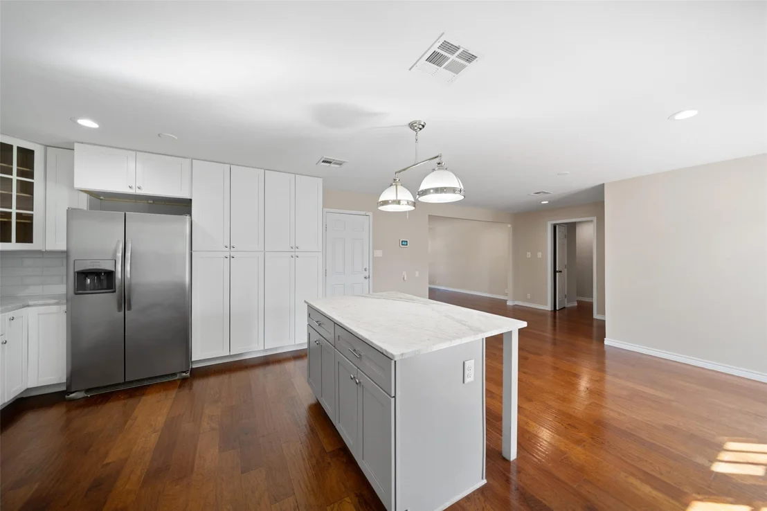 Photo of 5203 Chantilly Lane