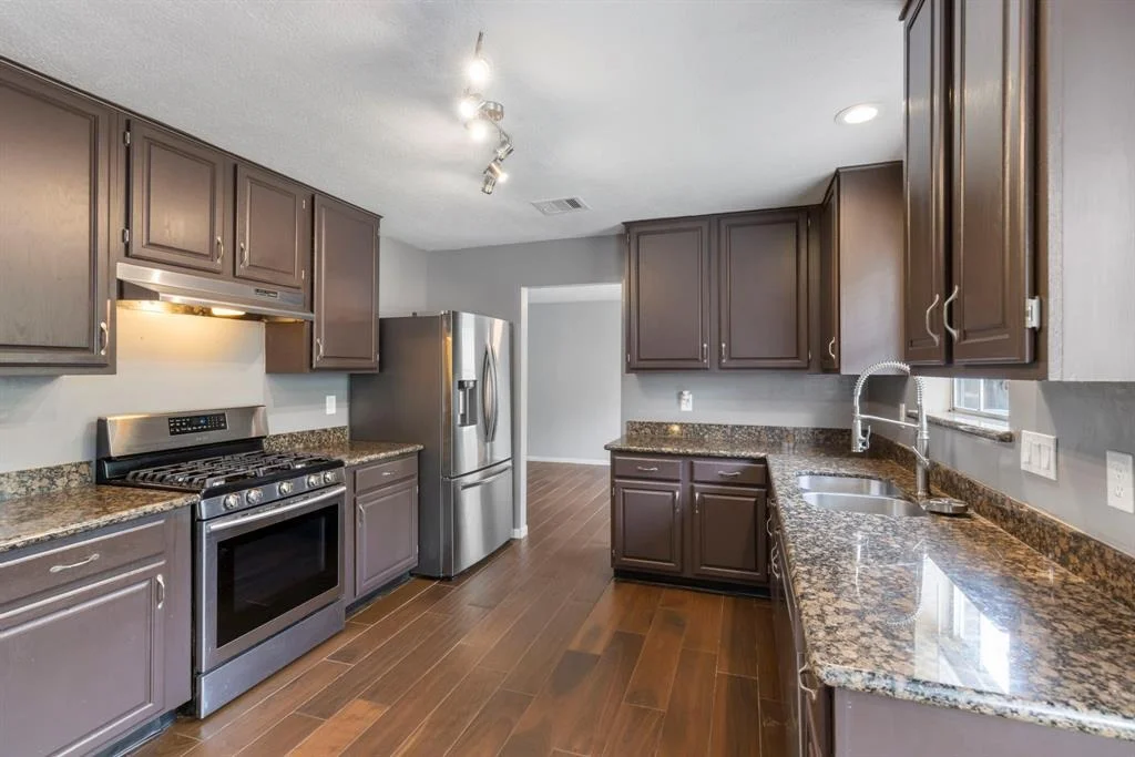 Photo of 18522 Islandbreeze Drive