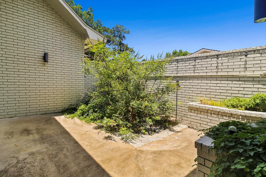 Photo of 132 Mockingbird Lane