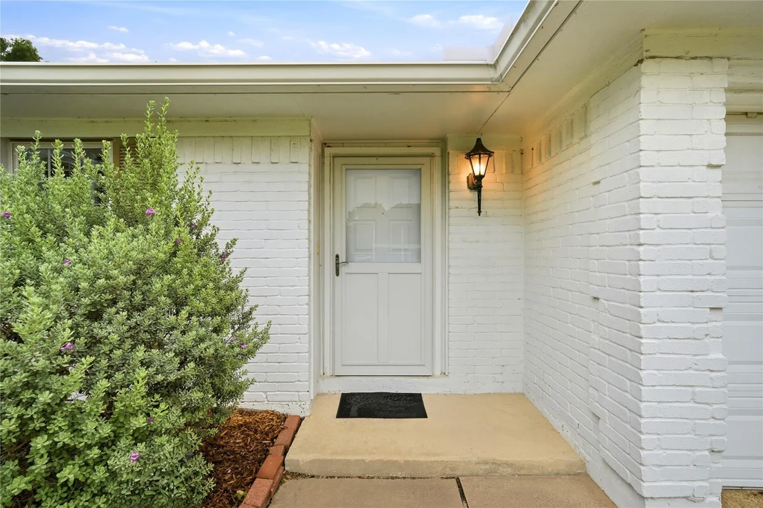 Photo of 15730 Echo Canyon Drive