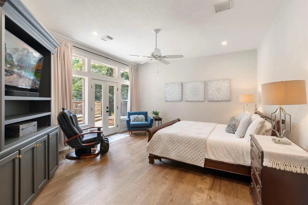 Photo of 63 N Wooded Brook Circle