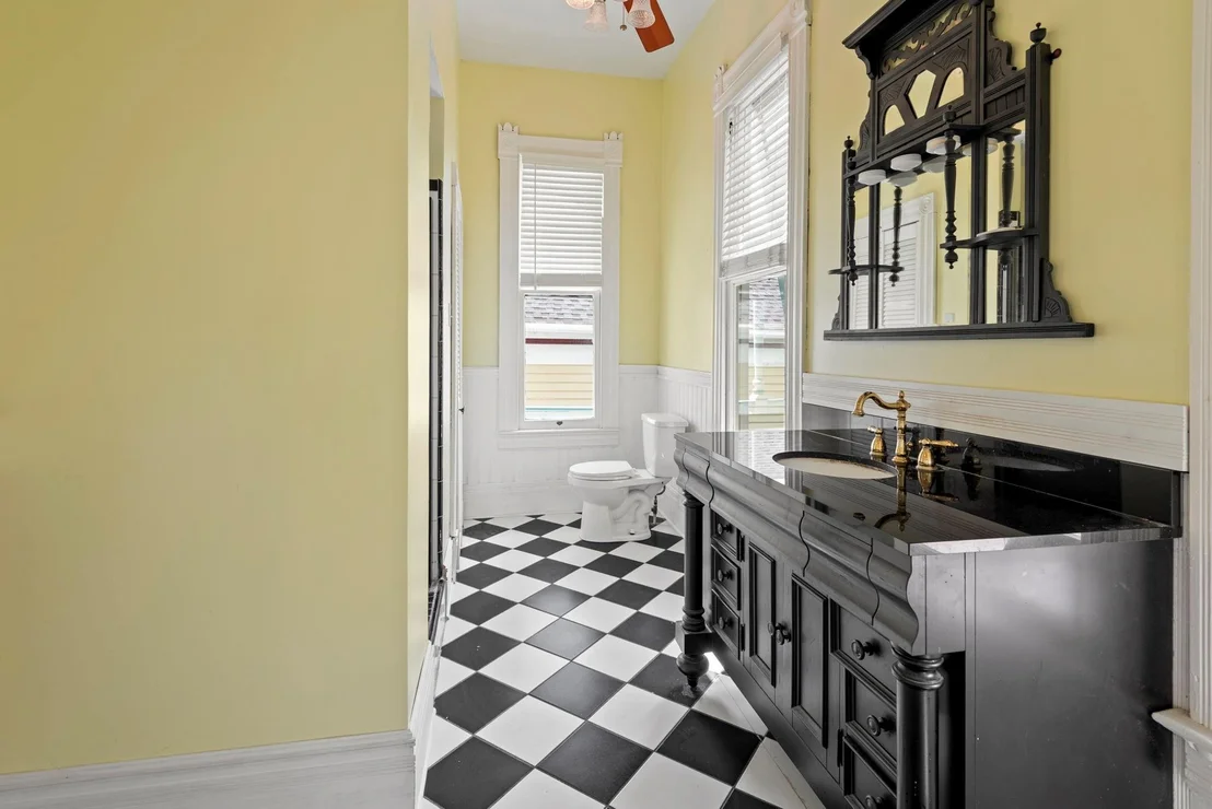 Photo of 1827 Ball Street