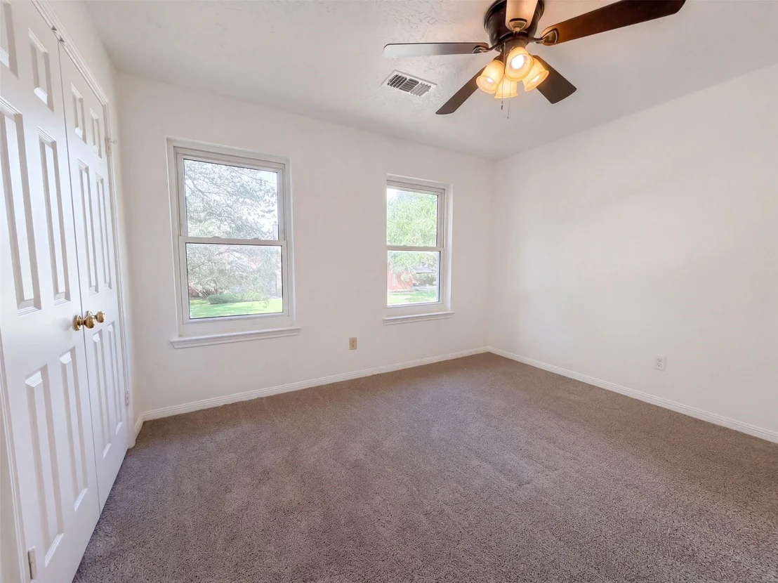 Photo of 1115 Long Prairie Drive