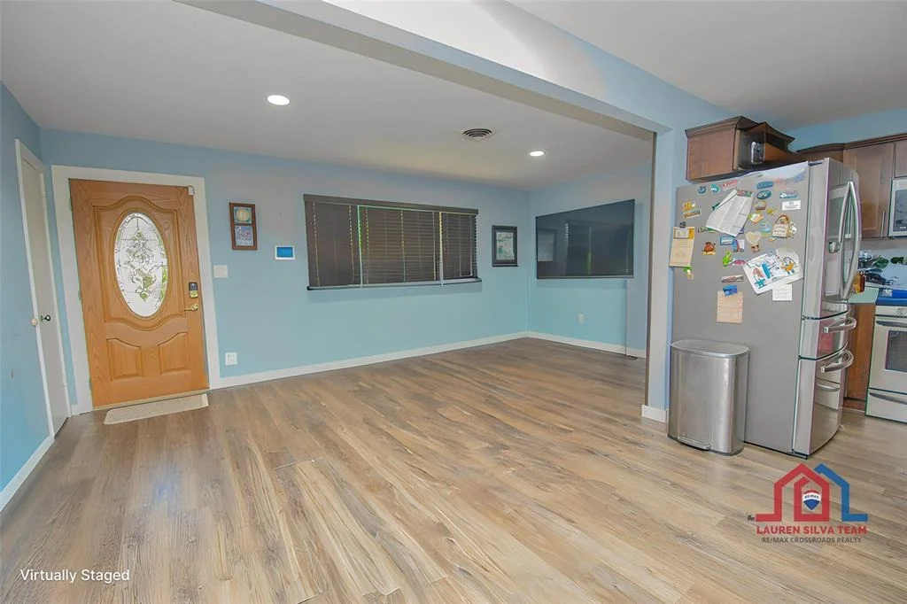 Photo of 725 Cedar Lawn Drive