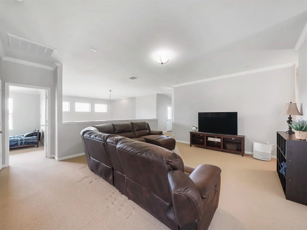 Photo of 25959 Ravenside Drive