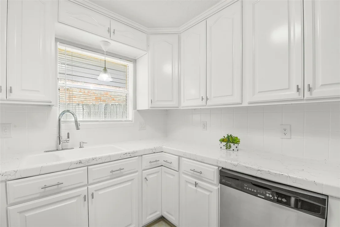 Photo of 4805 Whispering Falls Drive