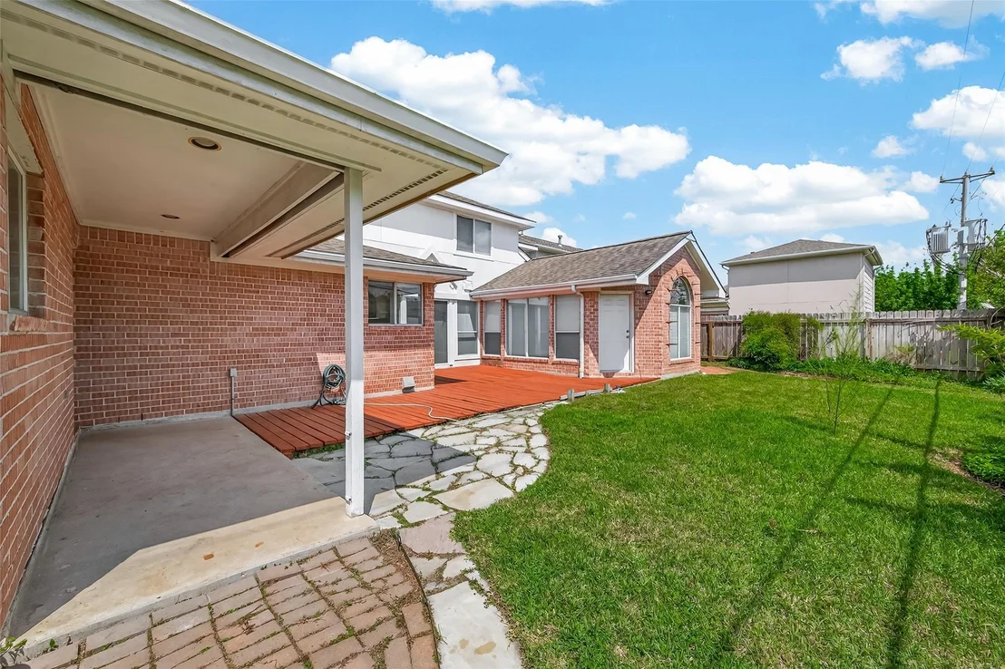 Photo of 5437 Loch Lomond Drive