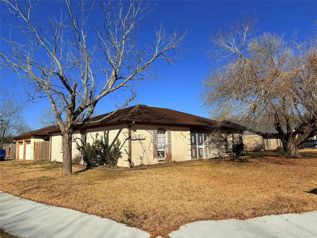 Photo of 2112 Rose Road