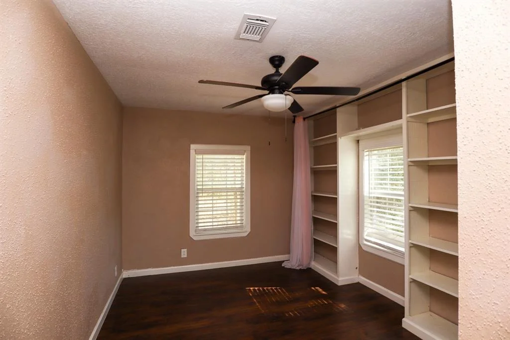 Photo of 419 Havard Road