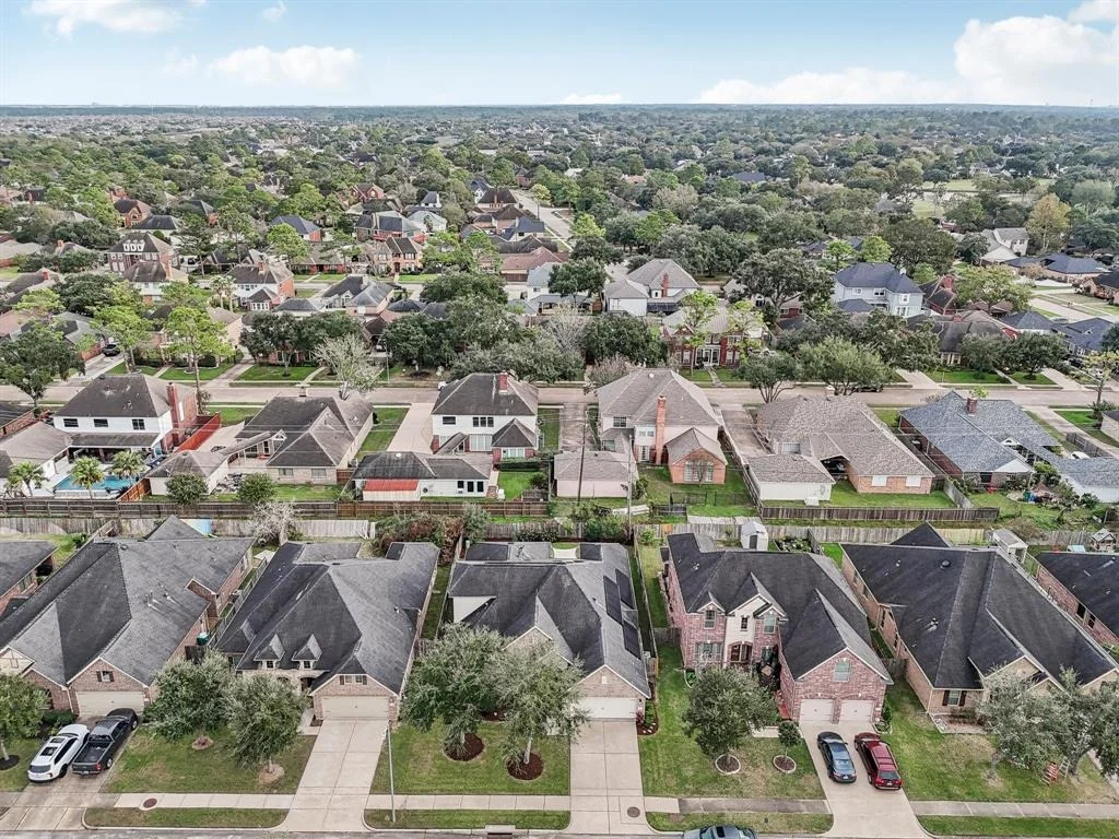 Photo of 2125 Mooncrest Drive
