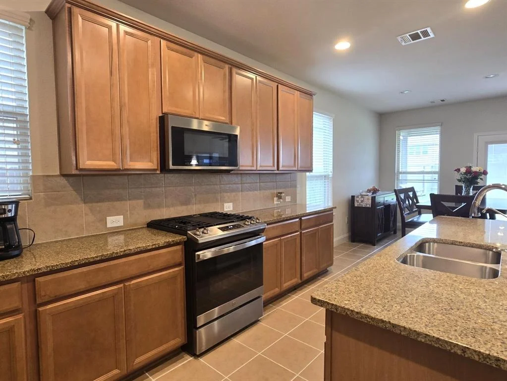 Photo of 5115 Baroness Lane