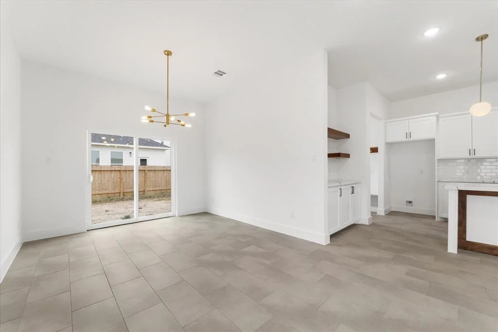 Photo of 11190 Fieldcrest Drive