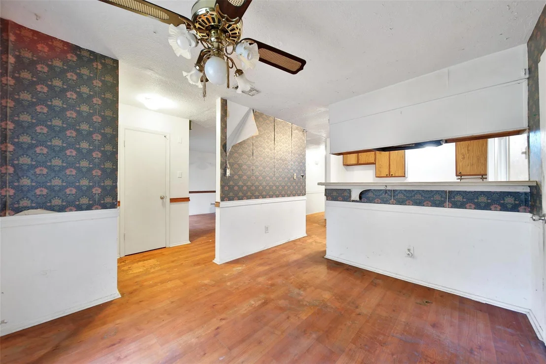 Photo of 103 E Wavy Oak Circle