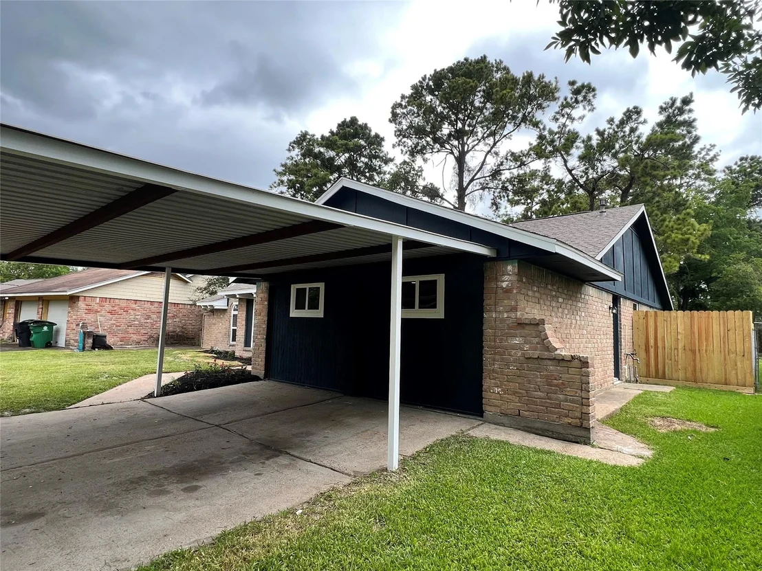 Photo of 7110 Ensworth Drive