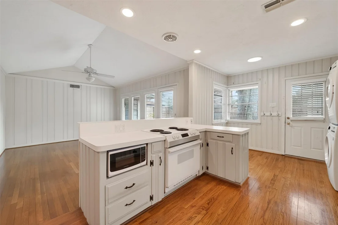 Photo of 4807 Creekbend Drive