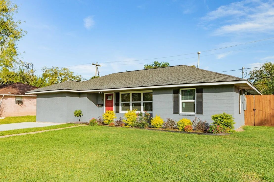 Photo of 232 Birch Street