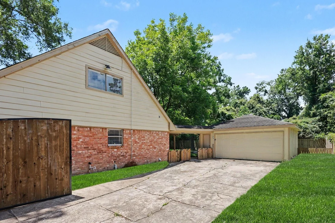 Photo of 2174 Little Cedar Drive