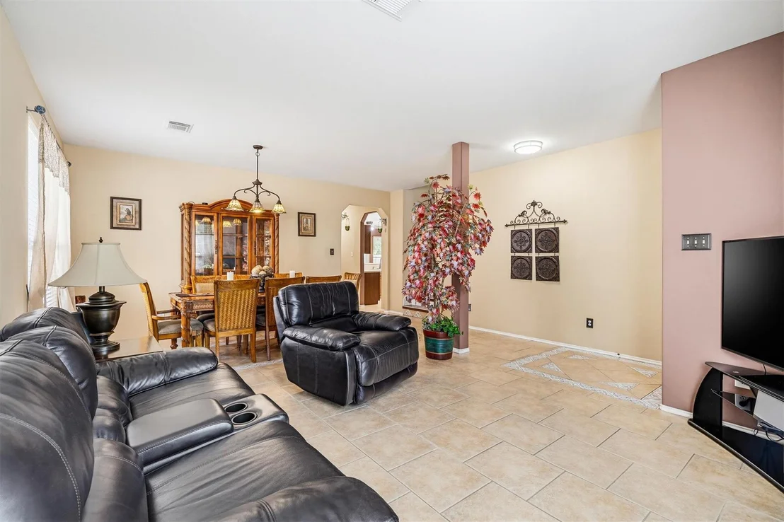 Photo of 981 Doire Drive