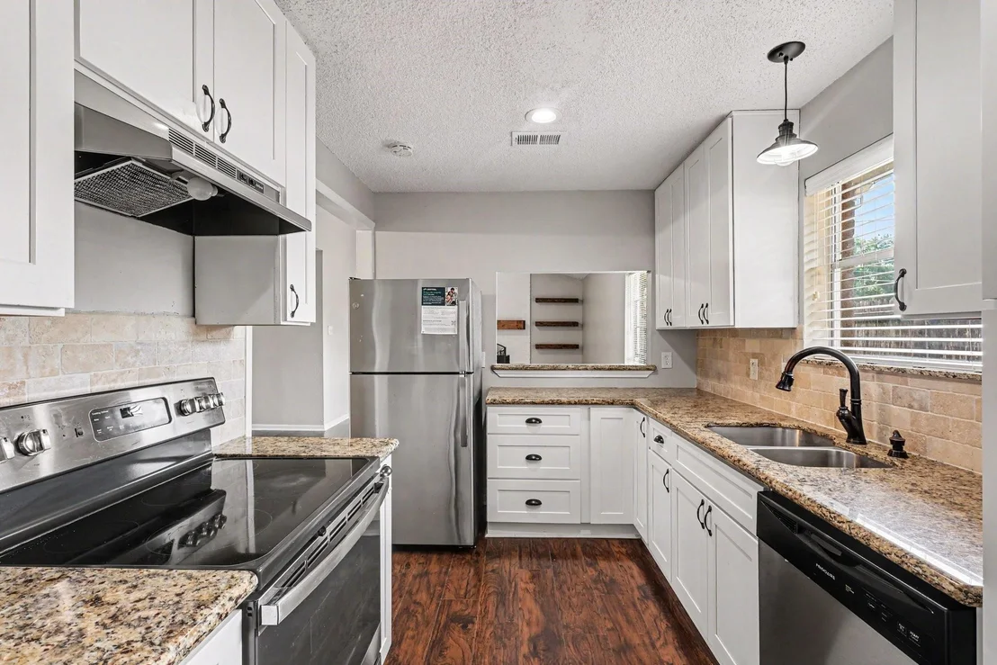 Photo of 7307 Willow Oak Drive